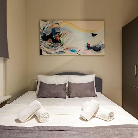 Апартаменты Mesmerizing Flat With Bosphorus View In Beyoglu Стамбул Экстерьер фото
