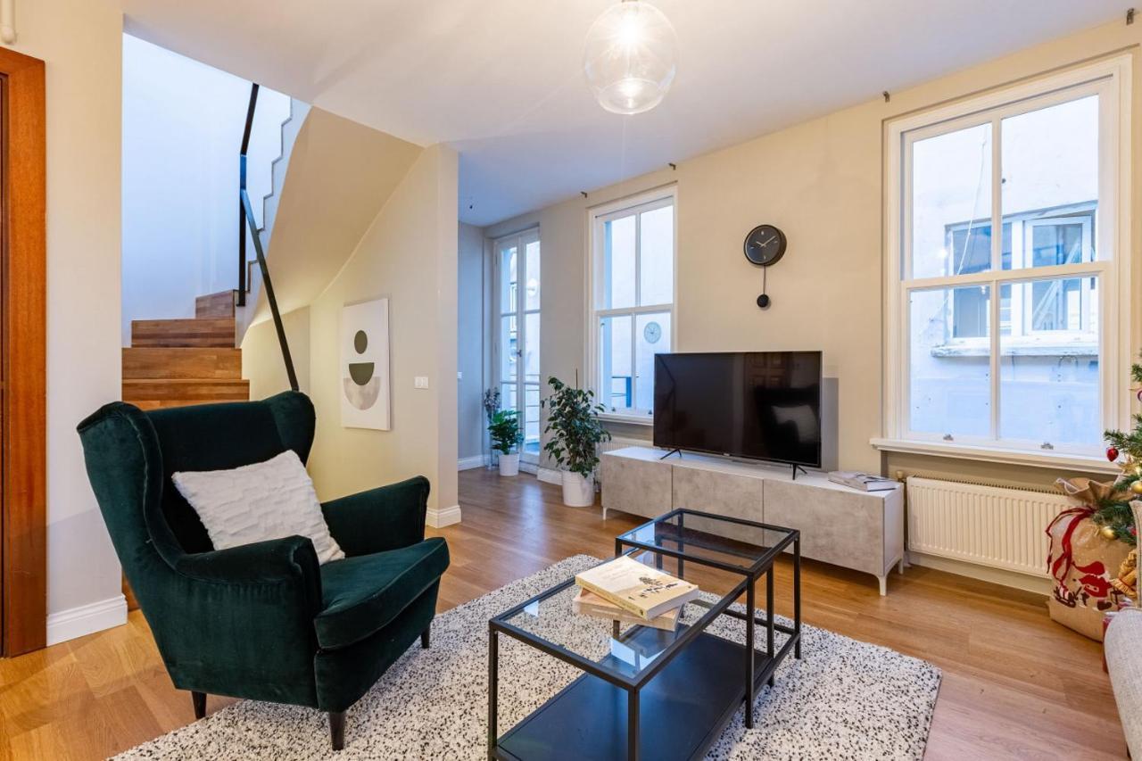 Апартаменты Mesmerizing Flat With Bosphorus View In Beyoglu Стамбул Экстерьер фото
