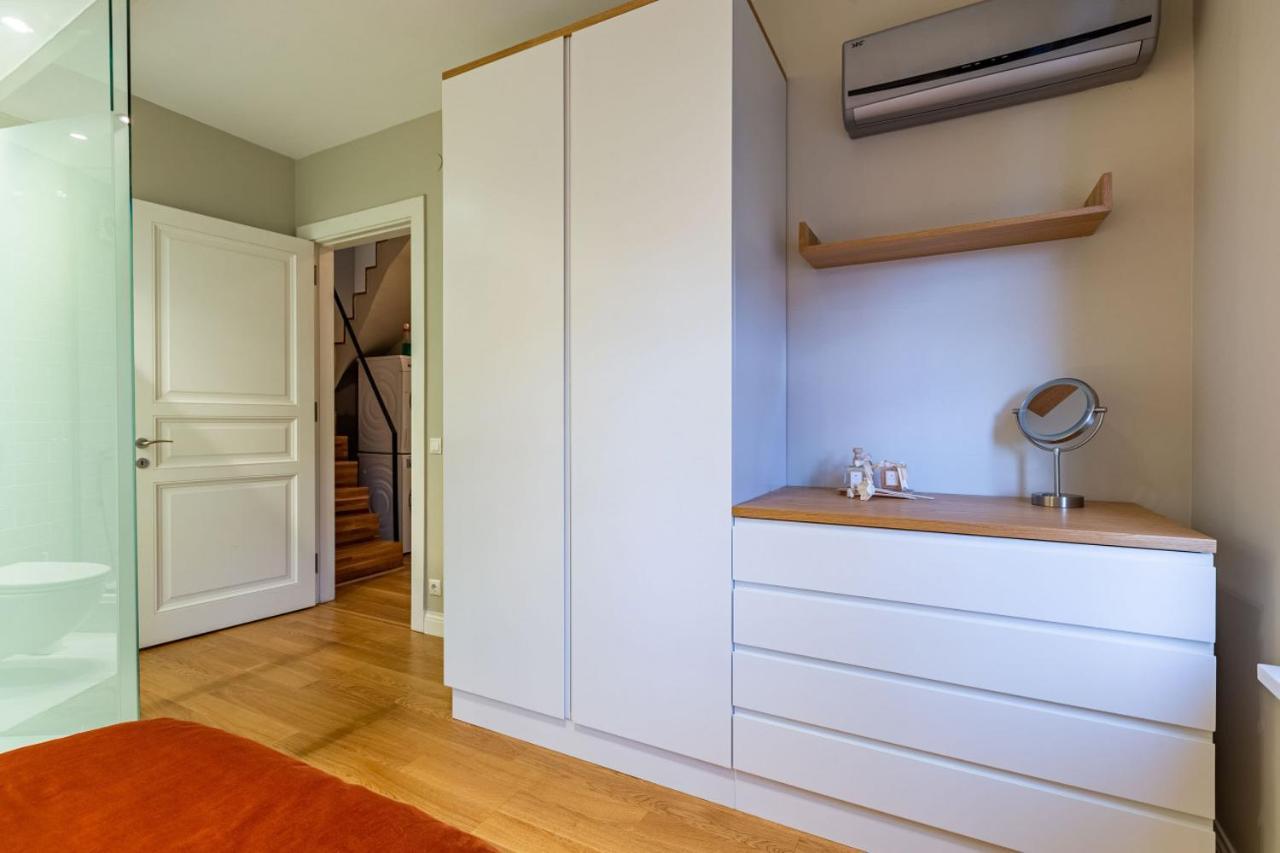 Апартаменты Mesmerizing Flat With Bosphorus View In Beyoglu Стамбул Экстерьер фото